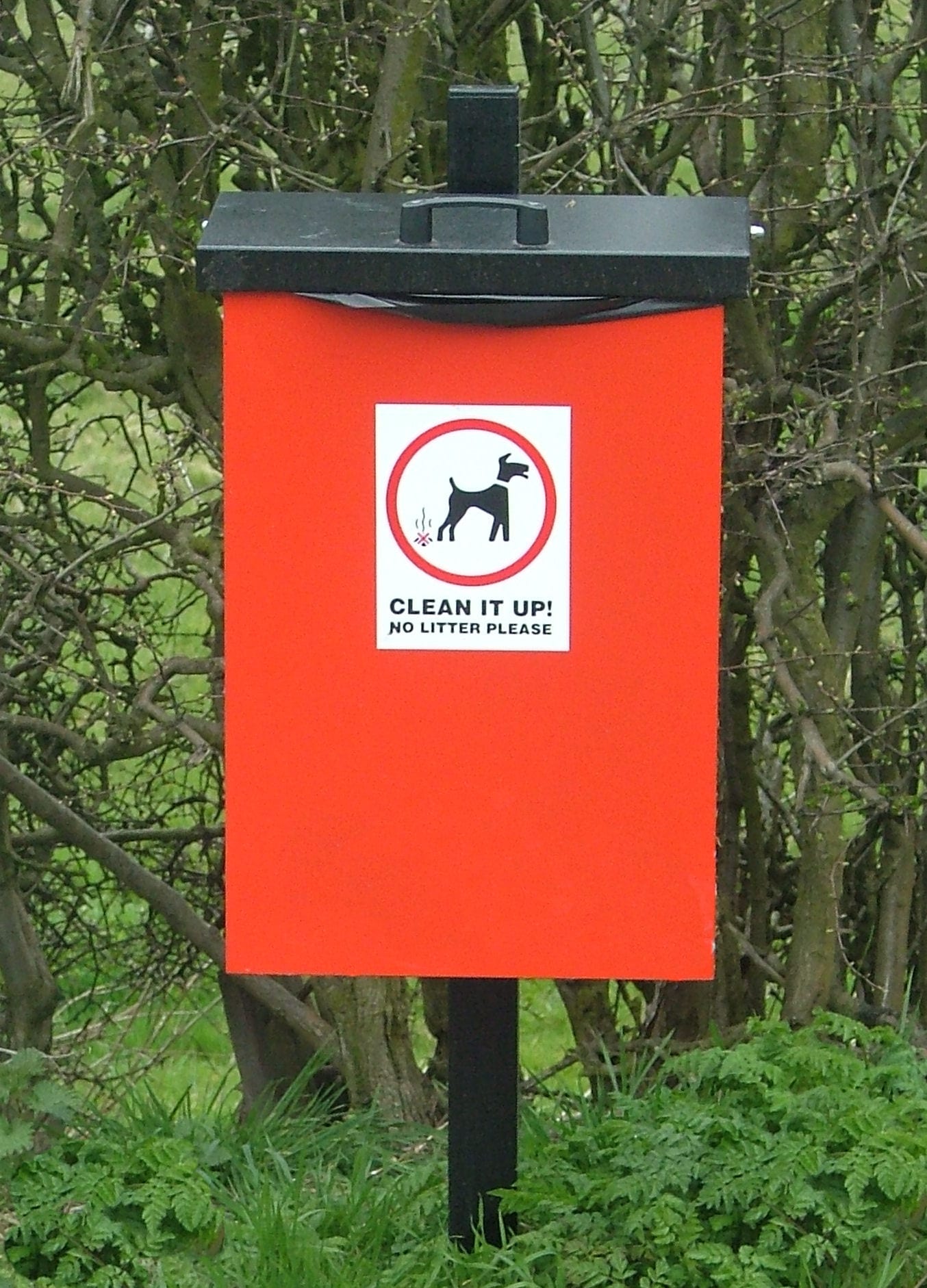Shakespeare Range Dolabella - Dog Bin 2