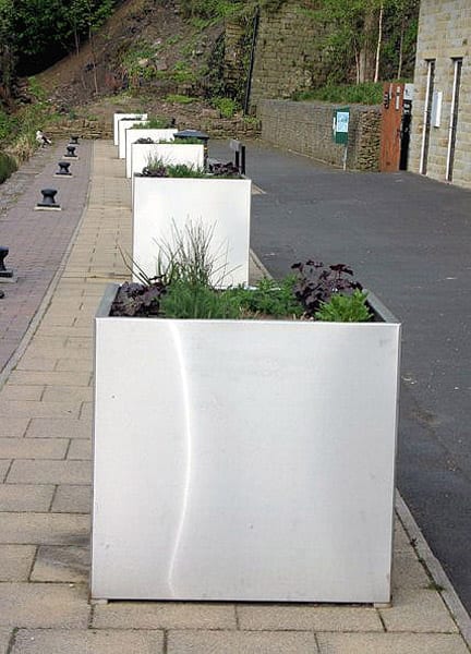 Prestige planter