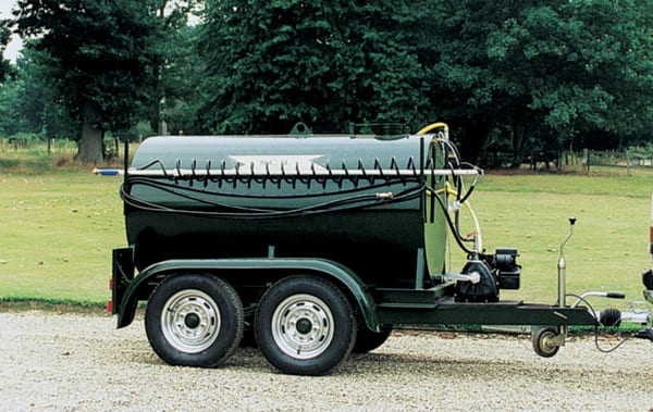Fastman 2200 - 2200 litre (500 gallon) Twin axle fast tow trailer Mounted Waterer (TMW2200)